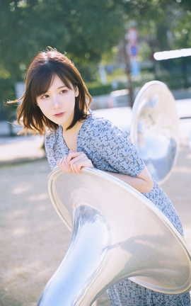 Fantia けん研-博士ポートレート_丽丝库