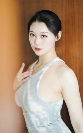 已瑜伽教练 语梦 大尺度私拍_丽丝库