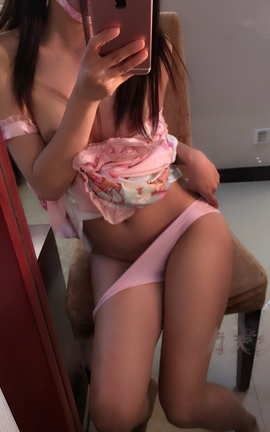 尤物少女(幼犬少女)-睡裙自拍_丽丝库