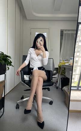 甄选系列 气质女王范长腿反差女神 淫荡美娇娘 美杜莎Serena part2_丽丝库