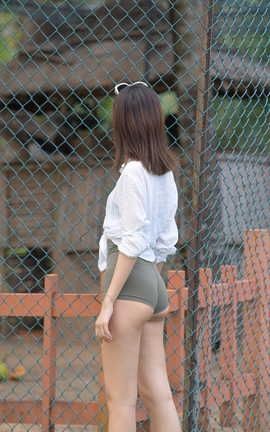 精选街拍作品 NO.0212 三亚旅拍 文文健身热裤 part2_丽丝库