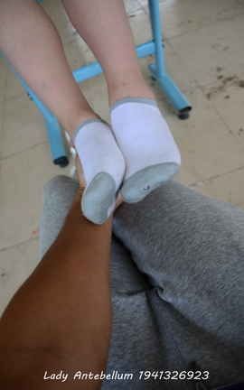 站前女神 恋足美腿棉袜女神级摄影套图 046