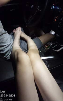 萌兰酱(萌小兔)-马路深夜露出_丽丝库